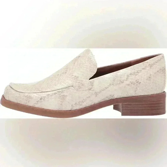 Franco Sarto Shoes - Franco Sarto Boccabling Light Beige Snakeskin Loafer Women’s Size 6.5